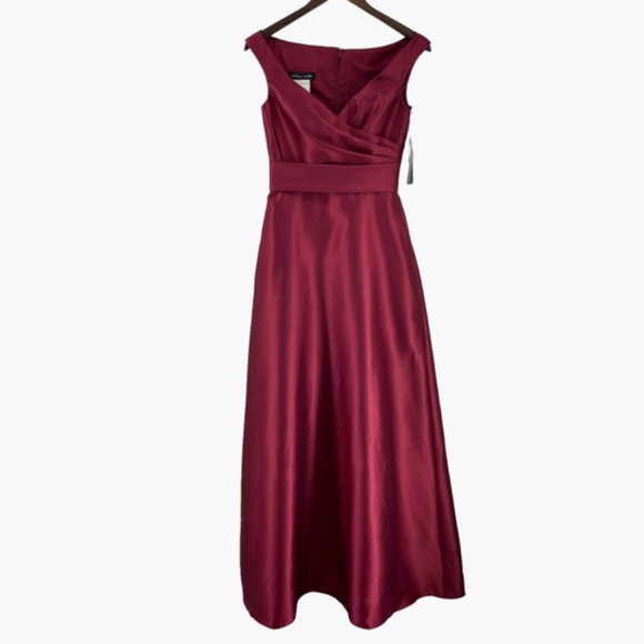 Alfred Sung Off the Shoulder Satin Maxi Dress in Burgundy‎ Red - Picture 3 of 9